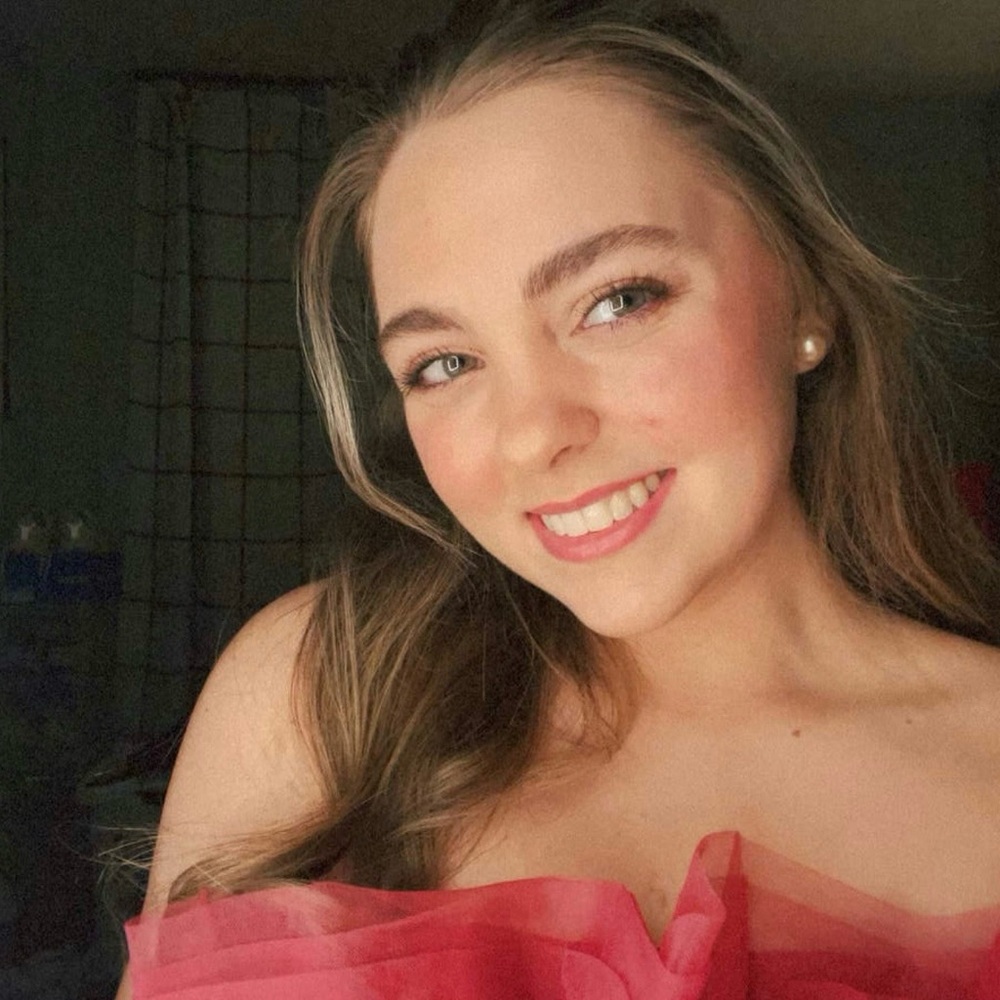 Meet your Posher, Ainsley